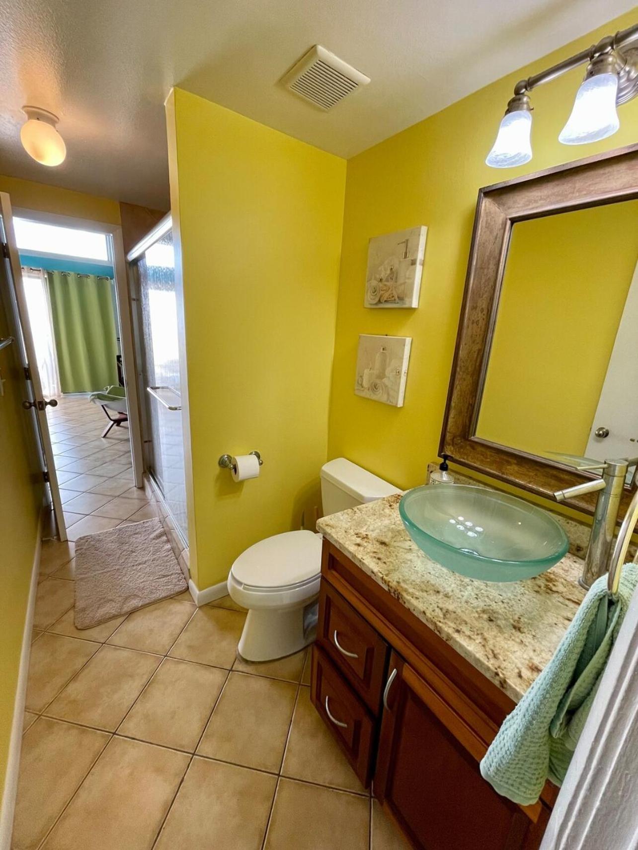 East End  Harbor View 2Bed 1Bath Loft In Downtown Red Hook! 빌라 외부 사진
